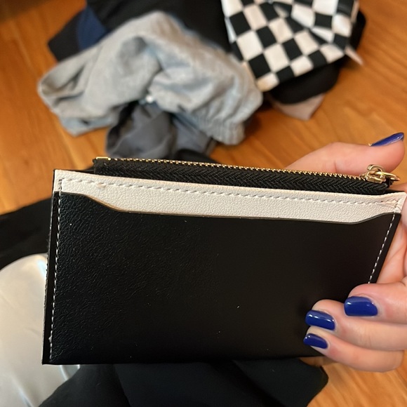 Wallet - Picture 2 of 3